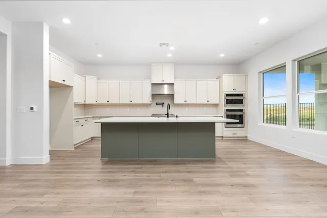 $889,999 | 4511 Iron Creek Court, Friant, CA 93626