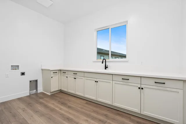 $889,999 | 4511 Iron Creek Court, Friant, CA 93626