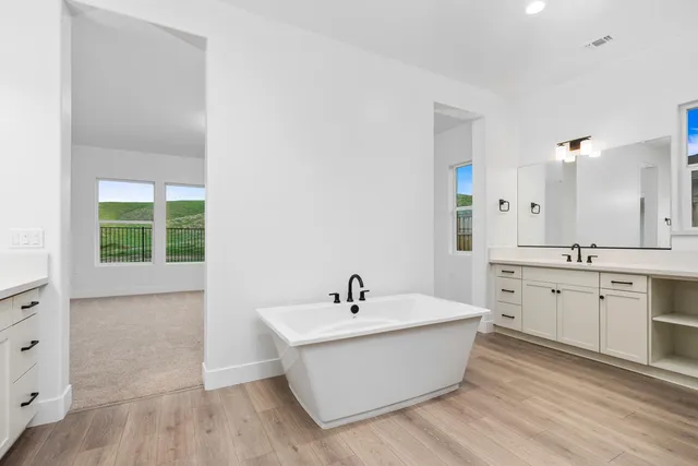 $889,999 | 4511 Iron Creek Court, Friant, CA 93626