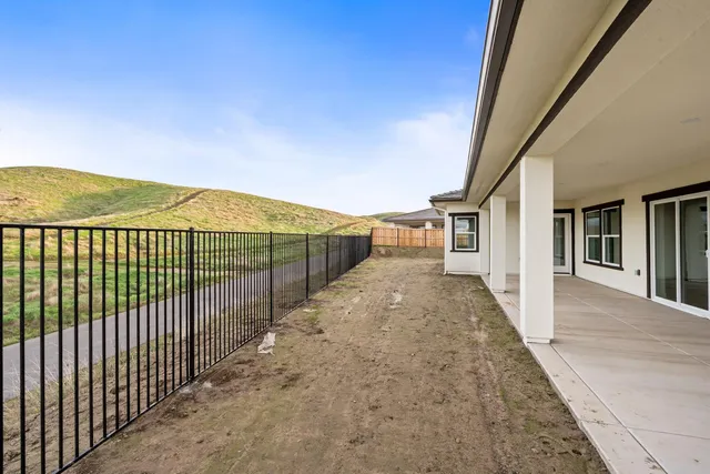 $889,999 | 4511 Iron Creek Court, Friant, CA 93626