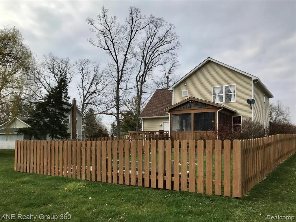 720 Brower Road Fowlerville, MI 48836 - Photo 12 of 37