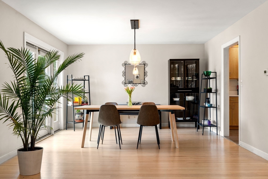 44 Philbrick Road Newton, MA 02459 - Photo 4 of 28