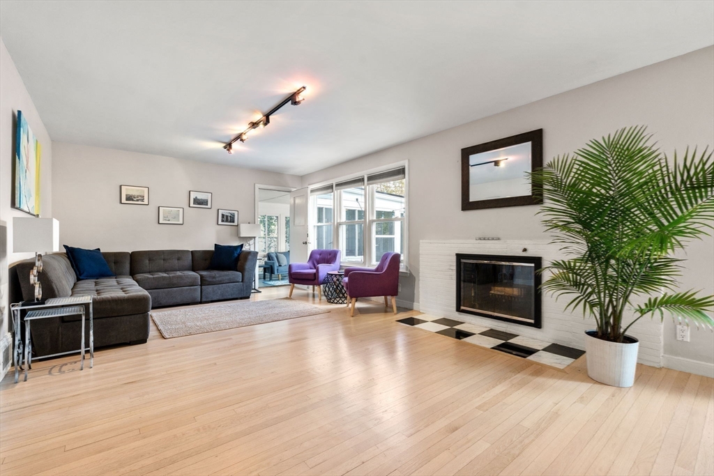 44 Philbrick Road Newton, MA 02459 - Photo 6 of 28