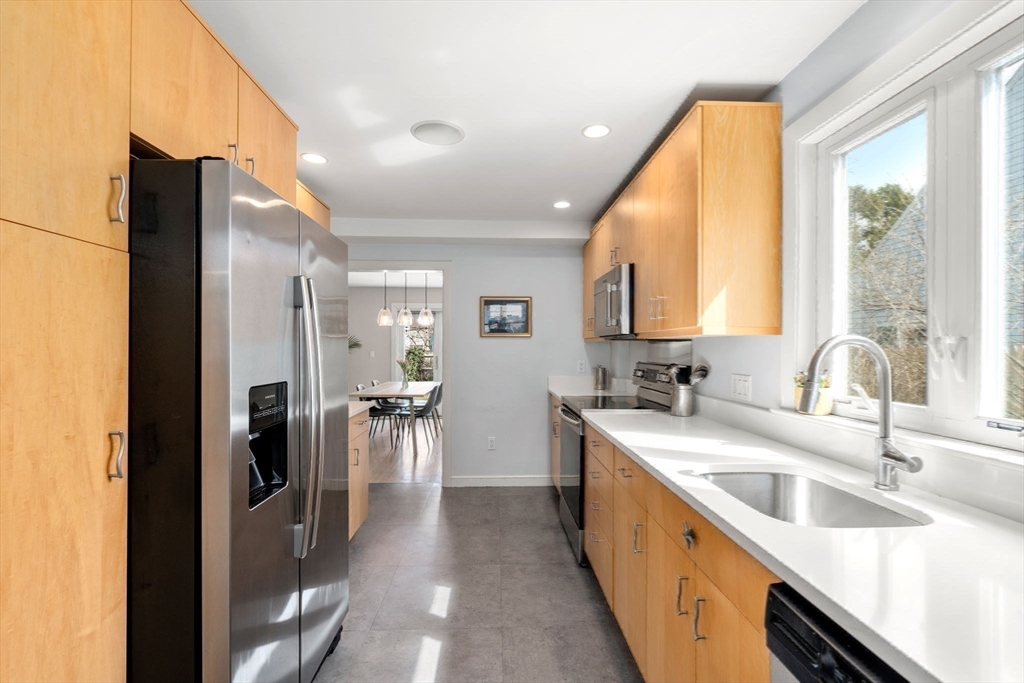 44 Philbrick Road Newton, MA 02459 - Photo 10 of 28