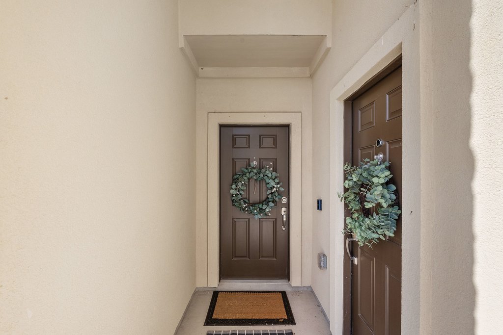 1233 Sweetspire Street Leander, TX 78641 - Photo 21 of 40 Guests can access the main residence or the independent guest suite from the front entry.