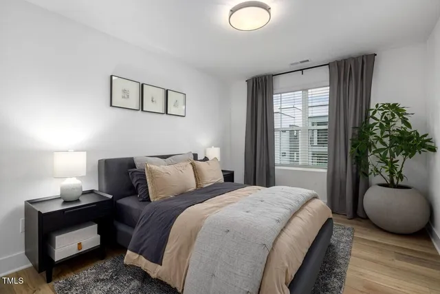 $3,126 | 554 East Hargett Street, Unit HUDSEN, Raleigh, NC 27601