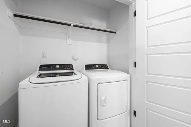 $3,126 | 554 East Hargett Street, Unit HUDSEN, Raleigh, NC 27601