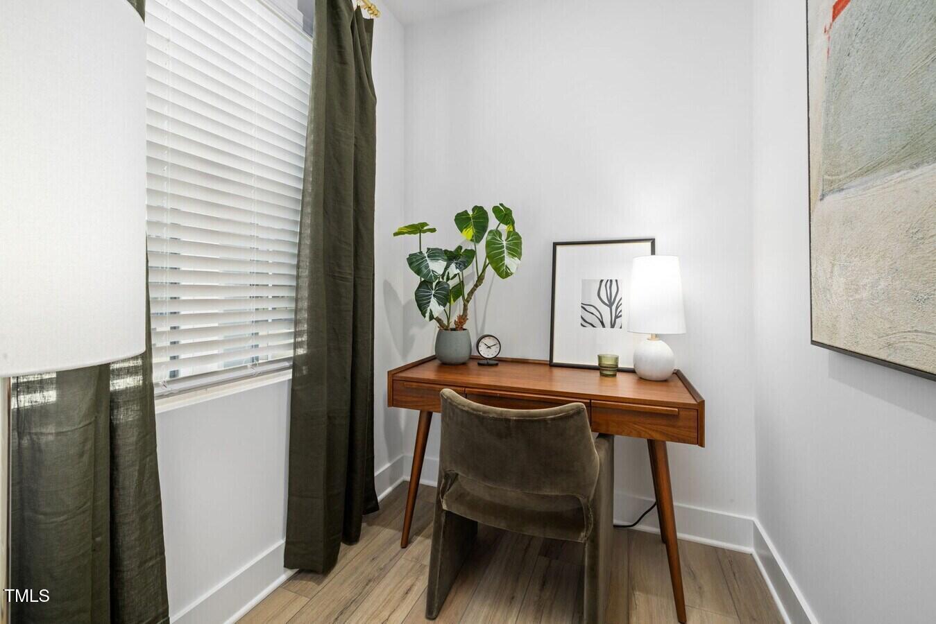 554 East Hargett Street, Unit HUDSEN Raleigh, NC 27601 - Photo 4 of 30 image (3)