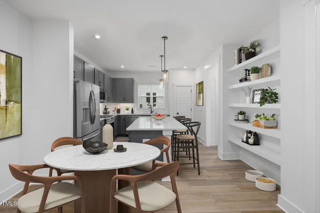 $3,126 | 554 East Hargett Street, Unit HUDSEN, Raleigh, NC 27601