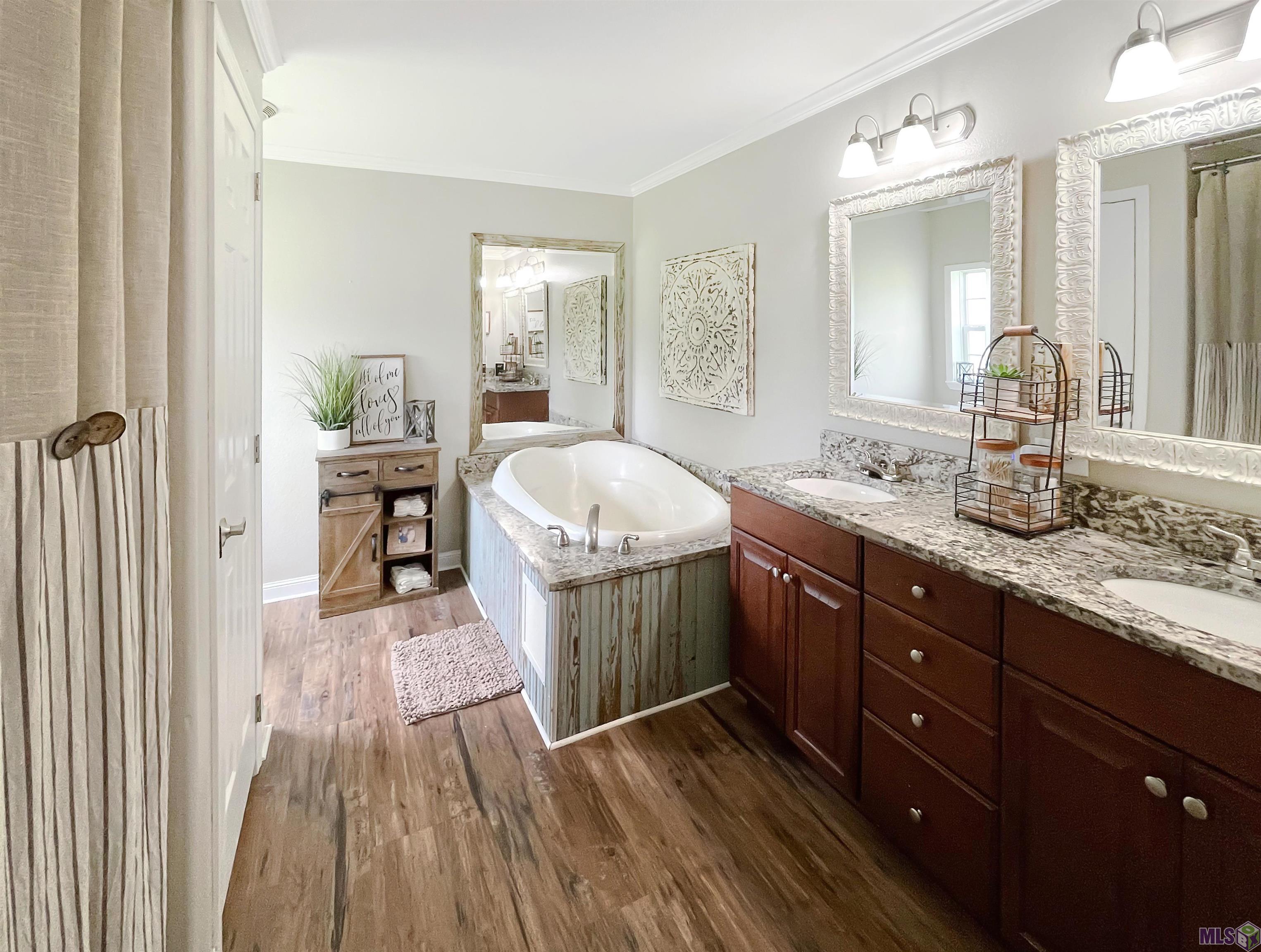 11550 Herman Ernest Road Denham Springs, LA 70706 - Photo 6 of 14 Master Bathroom