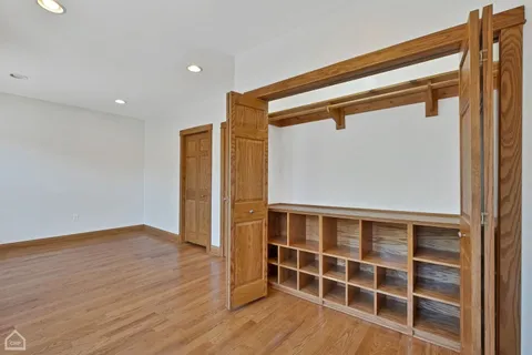 $4,000 | 4544 North Western Avenue, Unit 2, Chicago, IL 60625