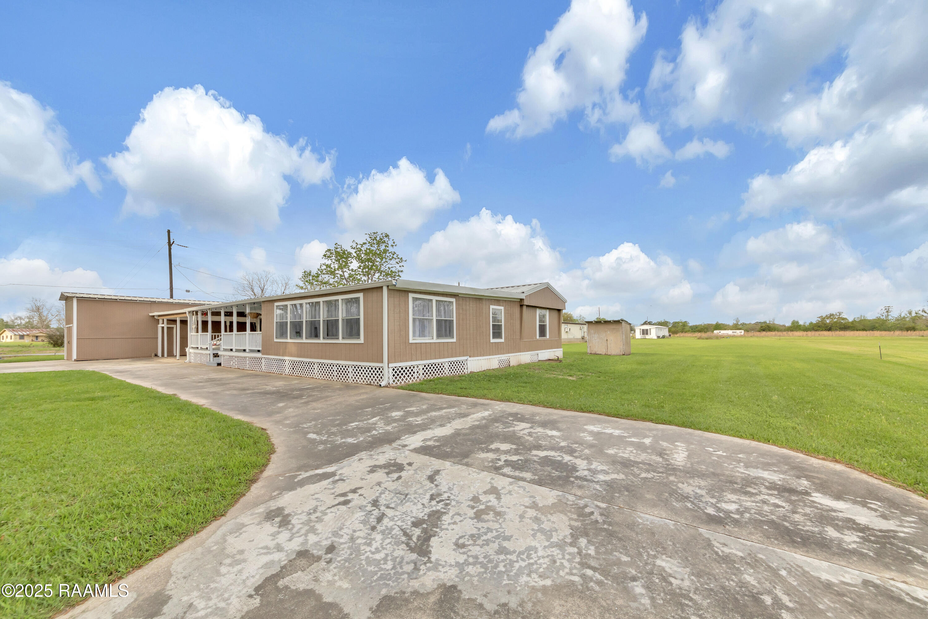 1107 Mitchell Boyer Road Breaux Bridge, LA 70517 - Photo 5 of 47 1107MitchellBoyer-9