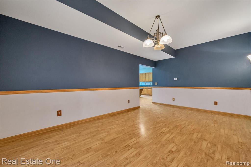 3415 Rafferty Drive Howell, MI 48843 - Photo 8 of 59