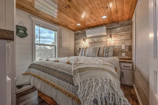 $1,400 | 478 Lapidary Lane, Young Harris, GA 30582