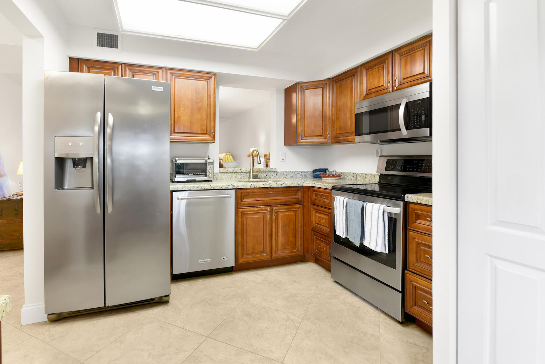 357 North Rock Island Road, Unit 105 Margate, FL 33063 - Photo 18 of 38 BocaRatonStudio 27