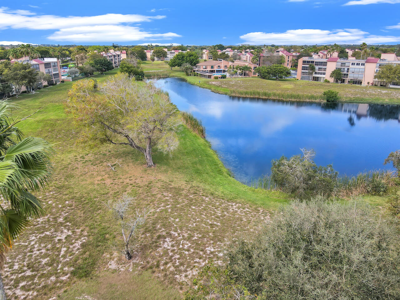 357 North Rock Island Road, Unit 105 Margate, FL 33063 - Photo 4 of 38 BocaRatonStudio 13