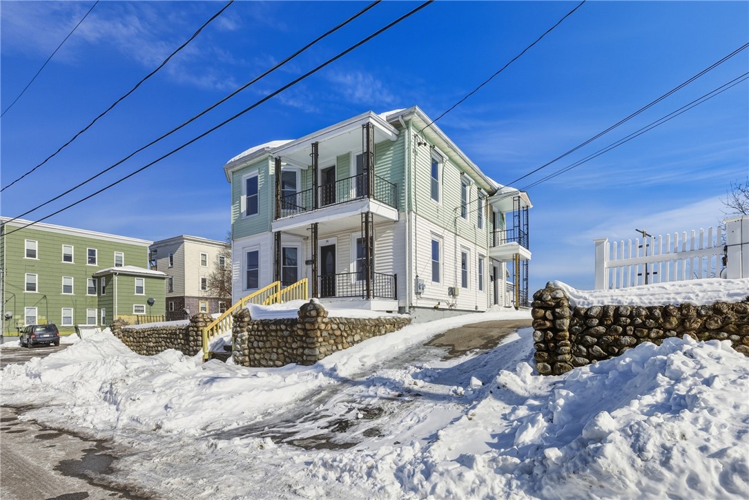 34 Heroux Avenue Woonsocket, RI 02895 - Photo 4 of 40