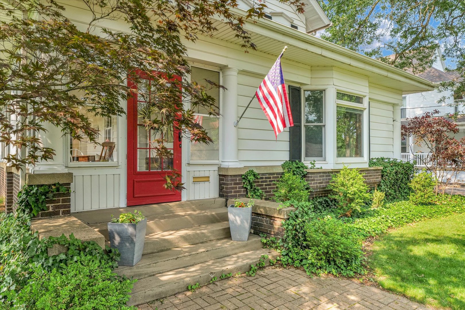 320 East Locust Street Watseka, IL 60970 - Photo 2 of 95
