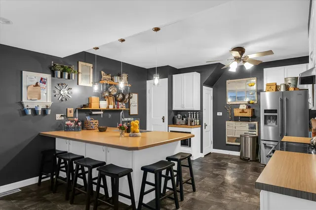 $274,900 | 320 East Locust Street, Watseka, IL 60970