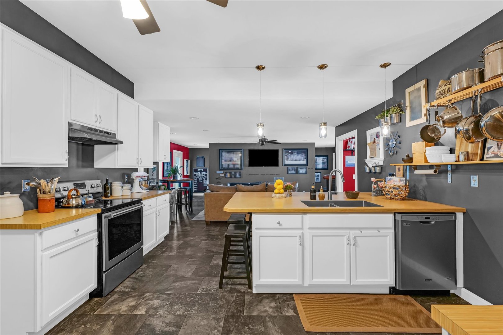 320 East Locust Street Watseka, IL 60970 - Photo 43 of 95