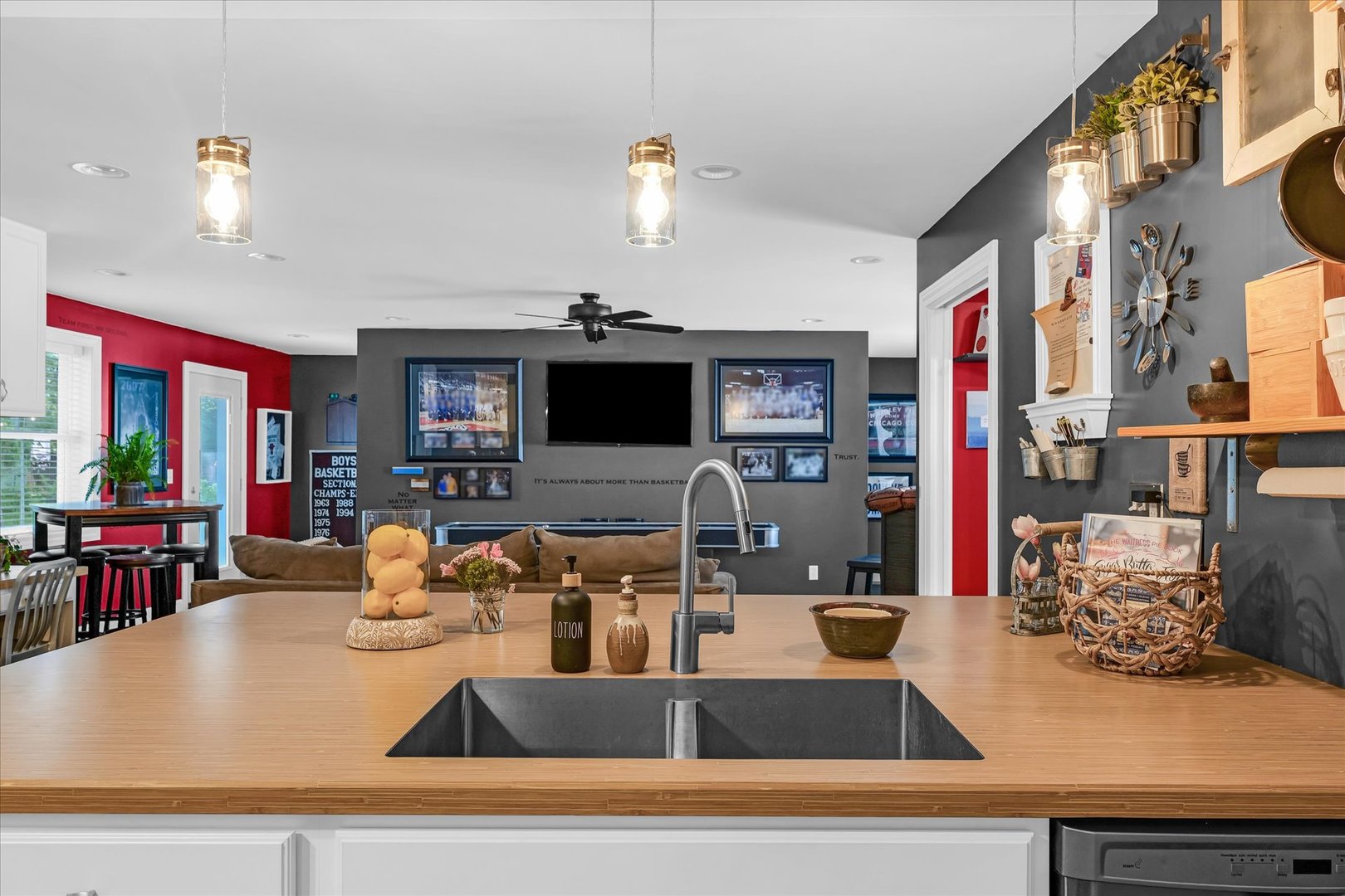 320 East Locust Street Watseka, IL 60970 - Photo 44 of 95 a view of living room with furniture and flat screen tv