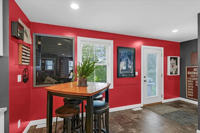 $274,900 | 320 East Locust Street, Watseka, IL 60970