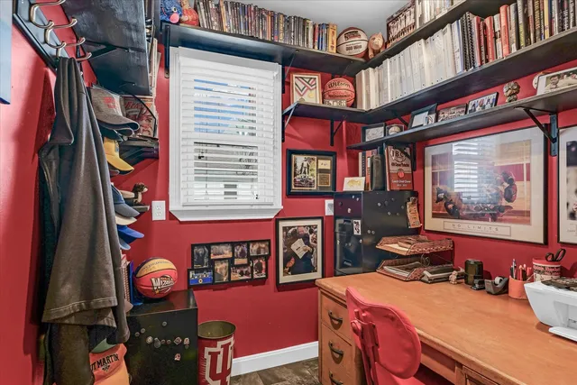 $274,900 | 320 East Locust Street, Watseka, IL 60970