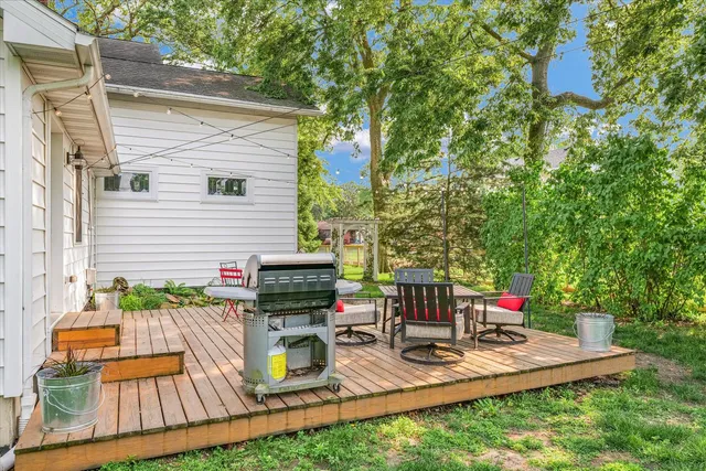 $274,900 | 320 East Locust Street, Watseka, IL 60970