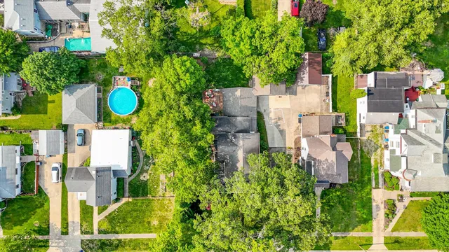 $274,900 | 320 East Locust Street, Watseka, IL 60970