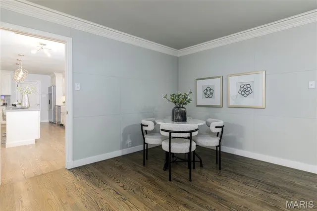 $1,499,999 | 18 Country Aire Drive, St. Louis, MO 63131