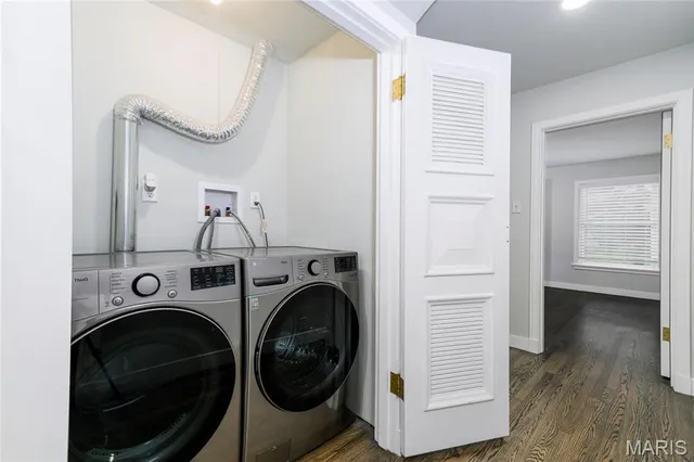 $1,499,999 | 18 Country Aire Drive, St. Louis, MO 63131