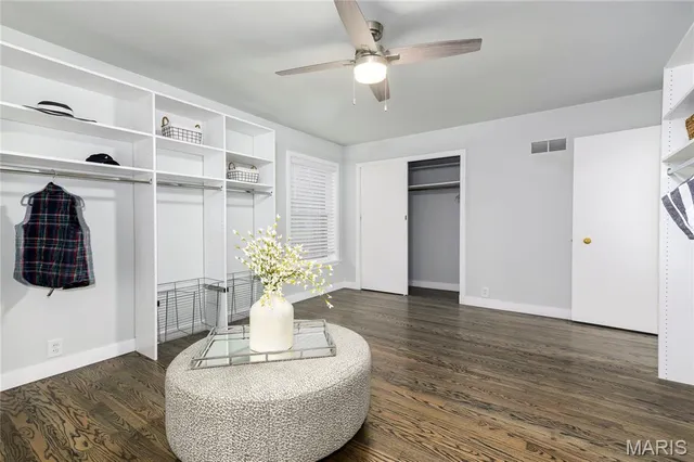 $1,499,999 | 18 Country Aire Drive, St. Louis, MO 63131