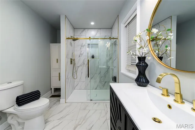 $1,499,999 | 18 Country Aire Drive, St. Louis, MO 63131