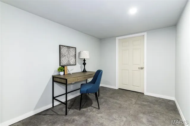 $1,499,999 | 18 Country Aire Drive, St. Louis, MO 63131