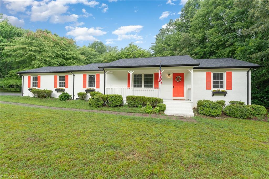7409 Strader Road Summerfield, NC 27358 - Photo 4 of 29 Gallery Image 4