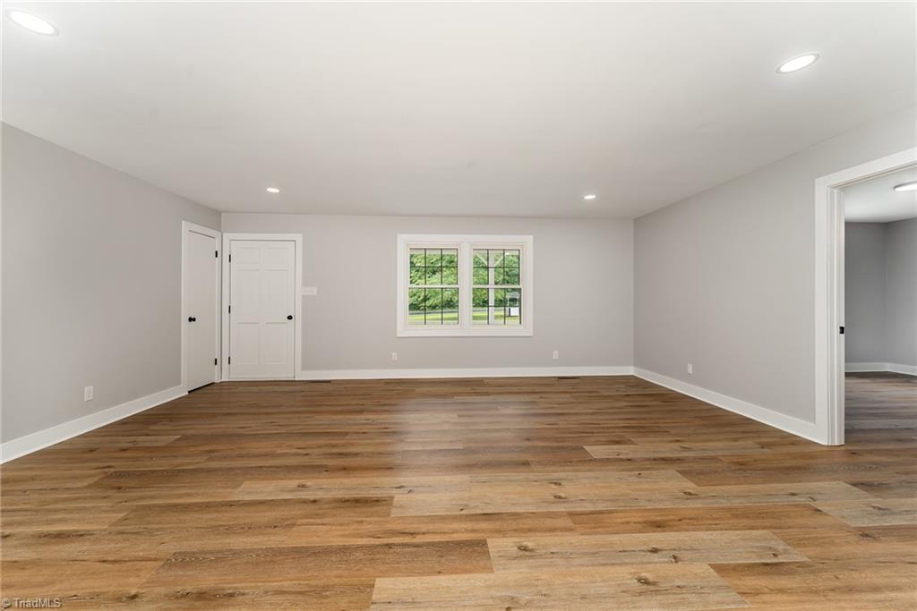 7409 Strader Road Summerfield, NC 27358 - Photo 5 of 29 Gallery Image 5