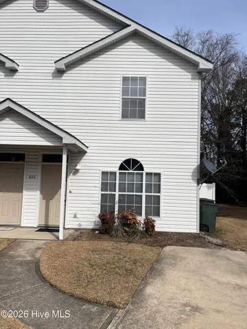$1,300 | 222 Cape Point Lane, Unit B, Greenville, NC 27858