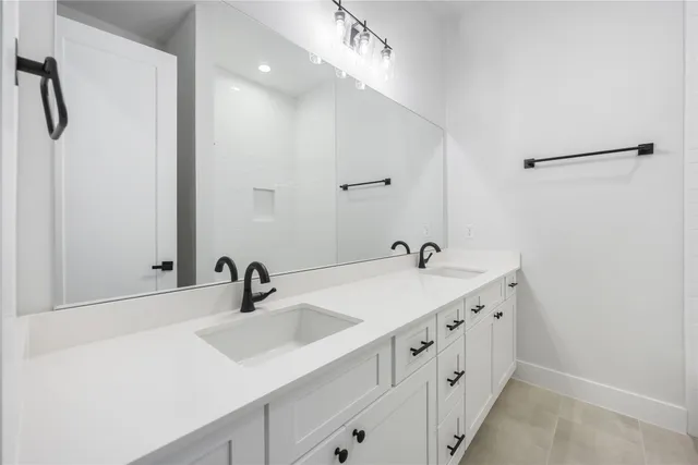 $2,400 | 6119 De Campo Street, Houston, TX 77091