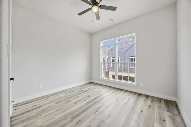 $2,400 | 6119 De Campo Street, Houston, TX 77091