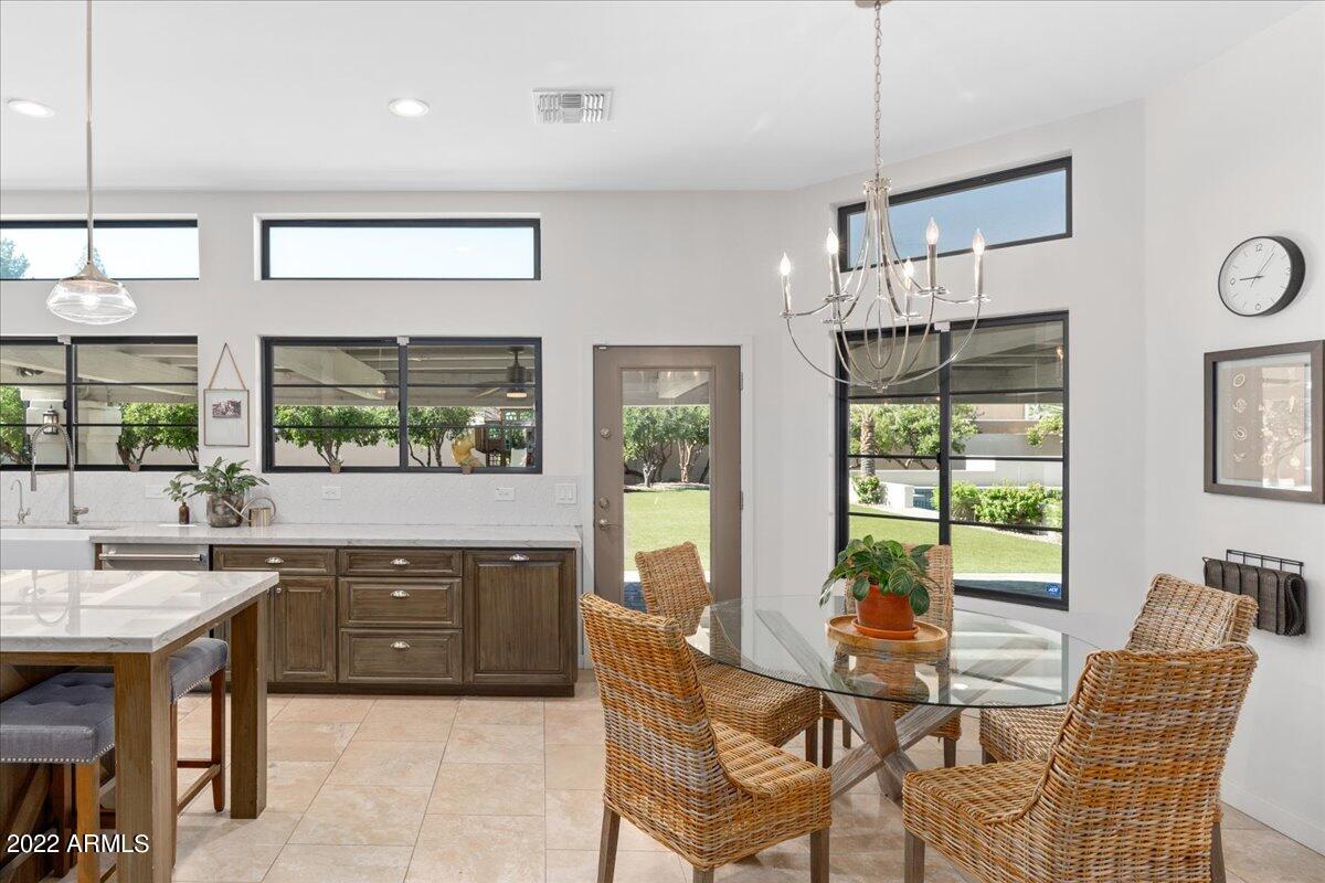 7281 East Royal Palm Road Scottsdale, AZ 85258 - Photo 11 of 63 Dining Area