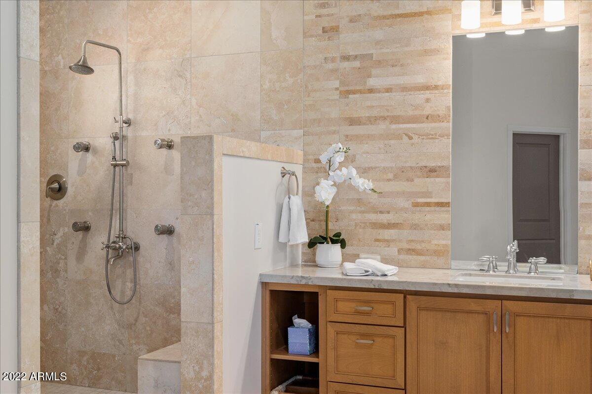 7281 East Royal Palm Road Scottsdale, AZ 85258 - Photo 28 of 63 Walk-In Shower
