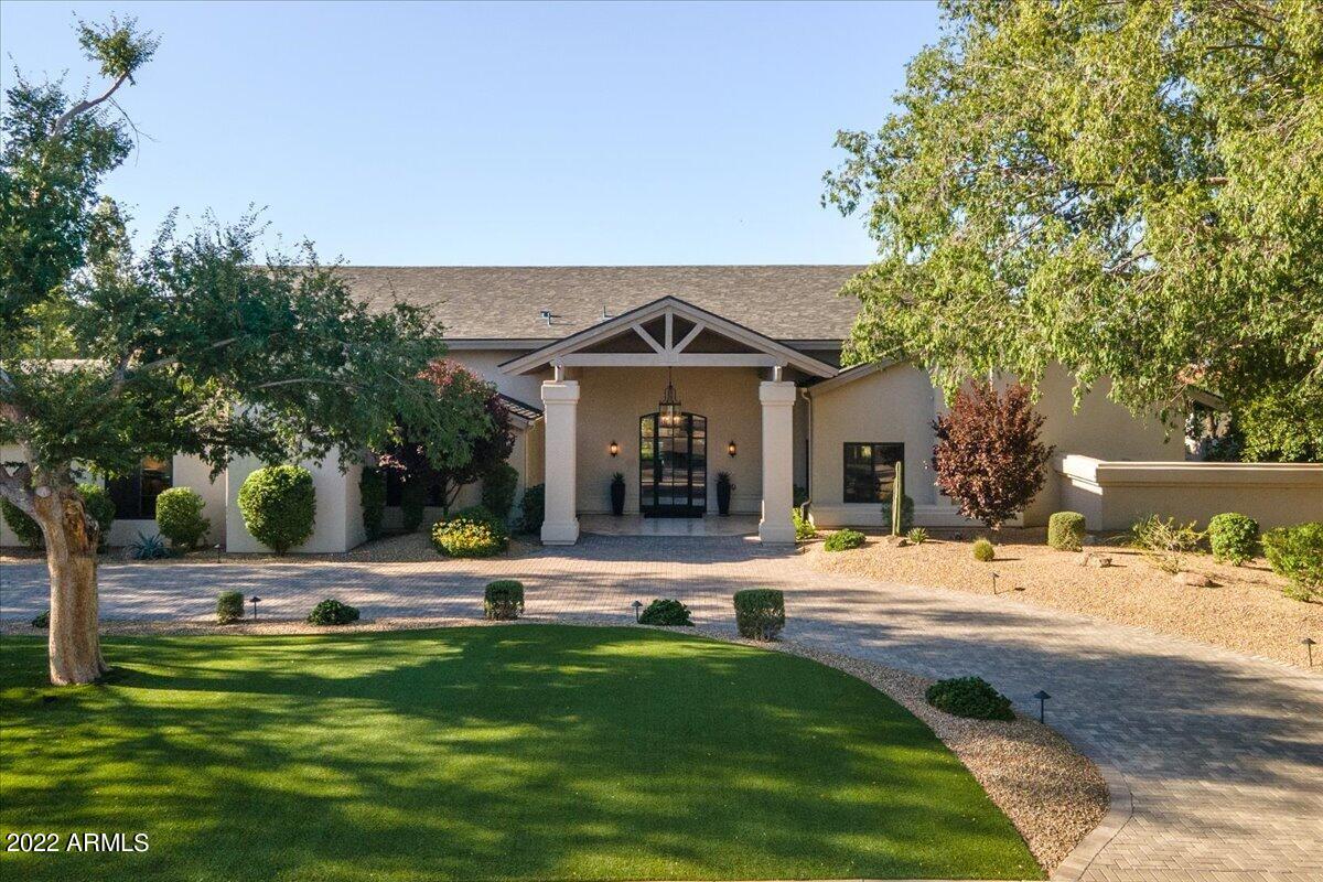 7281 East Royal Palm Road Scottsdale, AZ 85258 - Photo 4 of 63 Front of Home