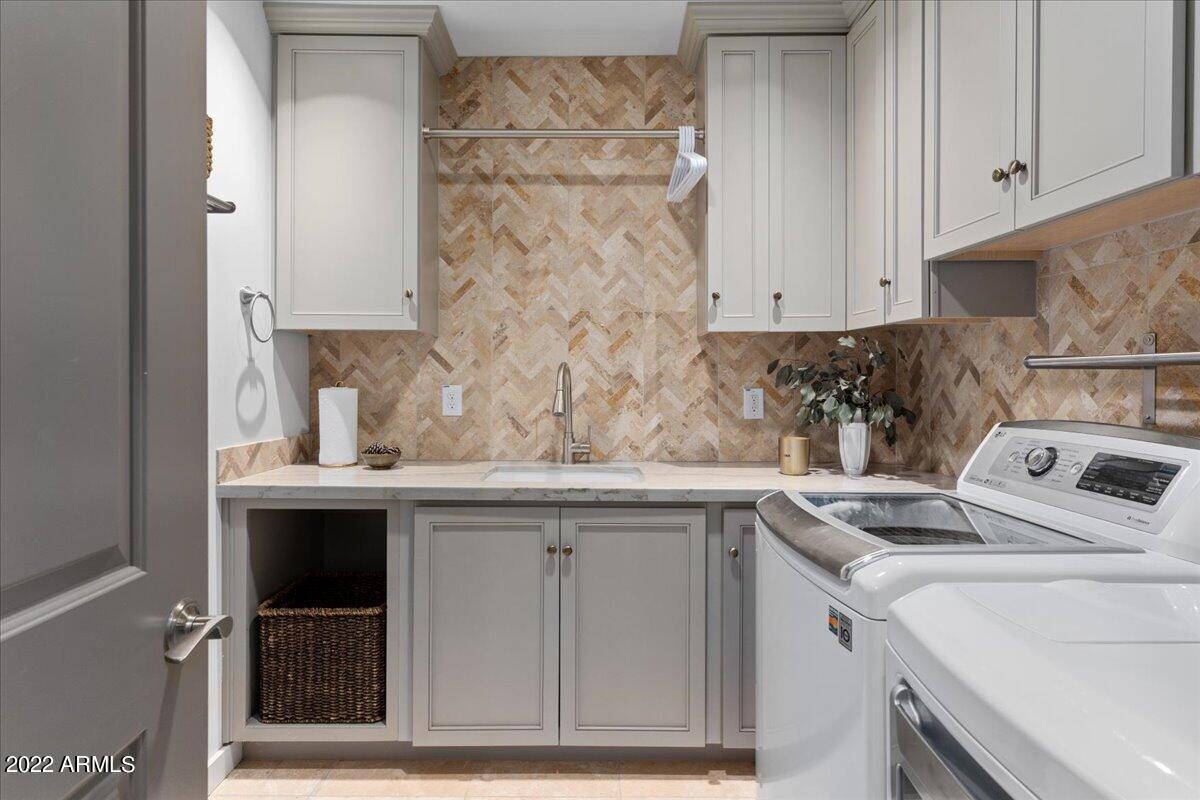 7281 East Royal Palm Road Scottsdale, AZ 85258 - Photo 45 of 63 Laundry Room