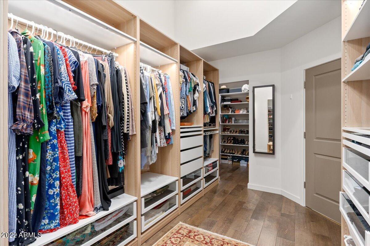 7281 East Royal Palm Road Scottsdale, AZ 85258 - Photo 51 of 63 Custom Shelves