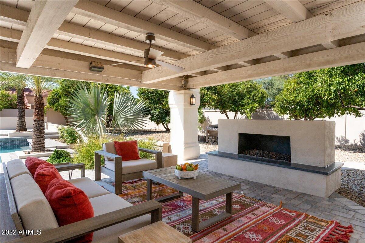 7281 East Royal Palm Road Scottsdale, AZ 85258 - Photo 60 of 63 Gas Fireplace