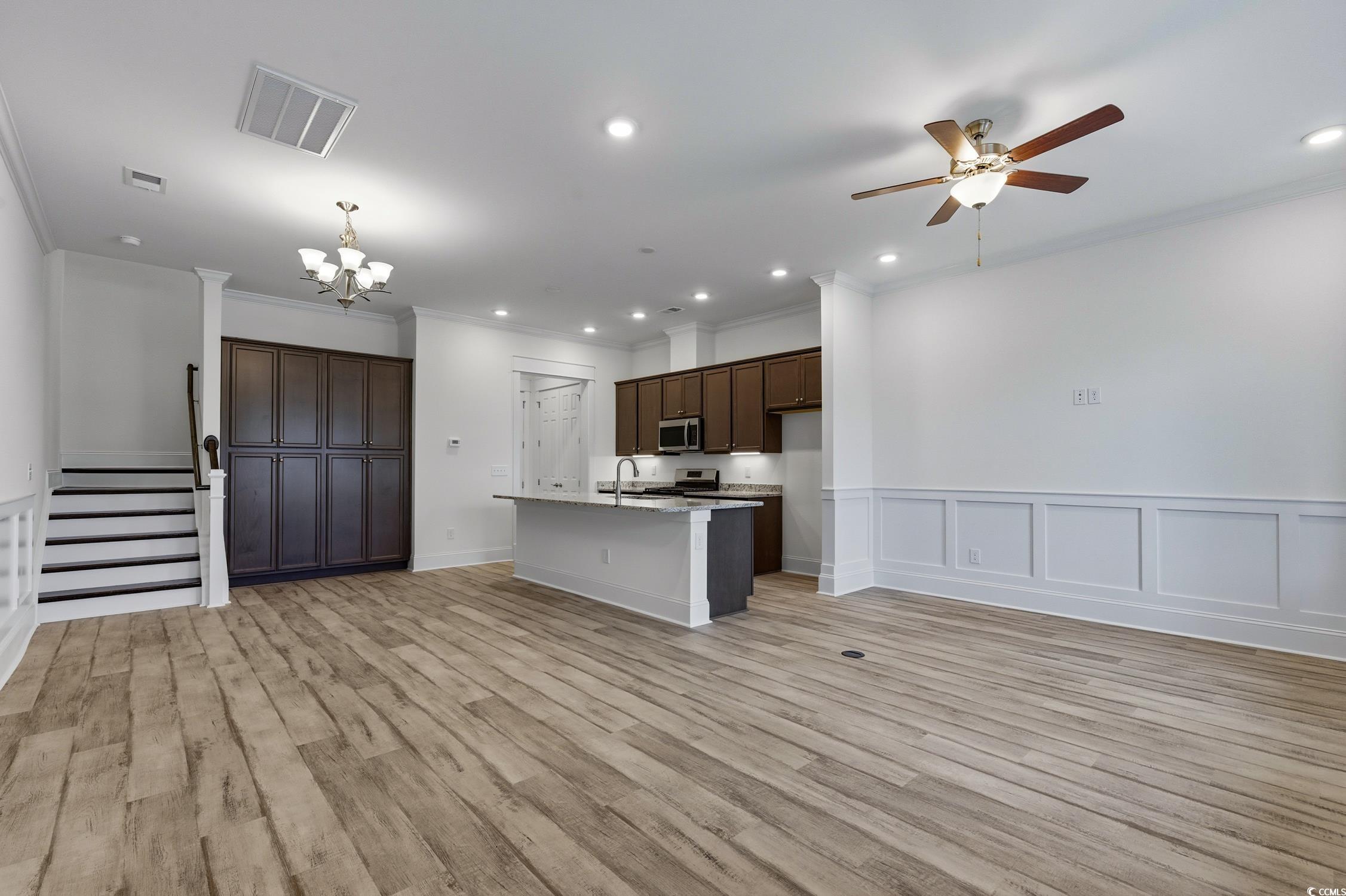 965 Hackler Street, Unit D Myrtle Beach, SC 29577 - Photo 3 of 40