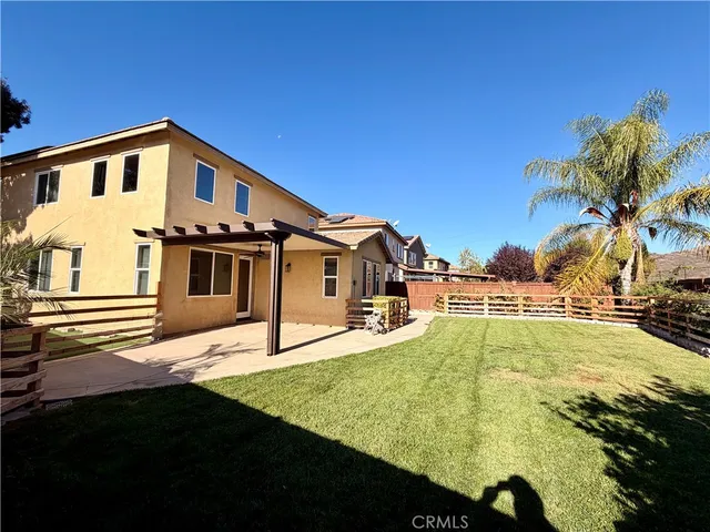 a house view with a outdoor space
