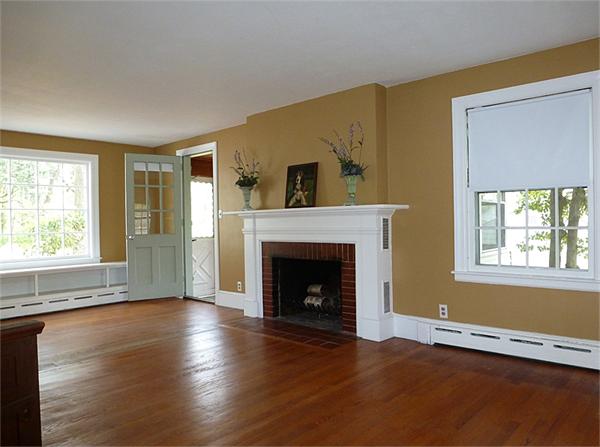 275 Burbank Road Longmeadow, MA 01106 - Photo 3 of 21 Gallery Image 3