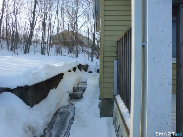 $220,000 | 104 Mt Pleasant Street, Norwich, CT 06360