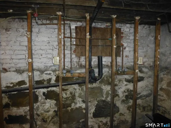 $220,000 | 104 Mt Pleasant Street, Norwich, CT 06360